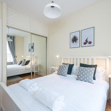 Bright And Modern 2 Bed Apartment Единбург Екстериор снимка