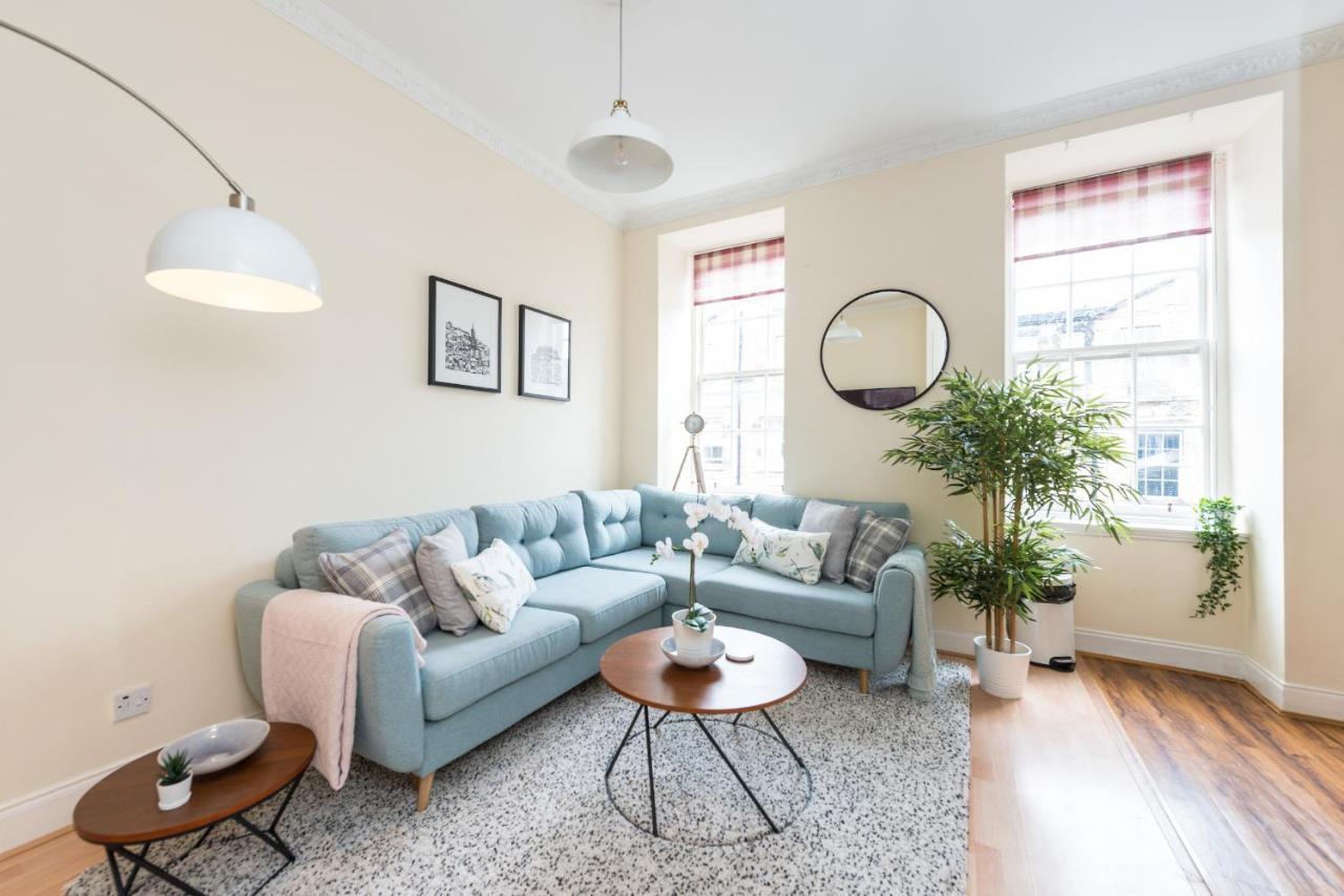 Bright And Modern 2 Bed Apartment Единбург Екстериор снимка