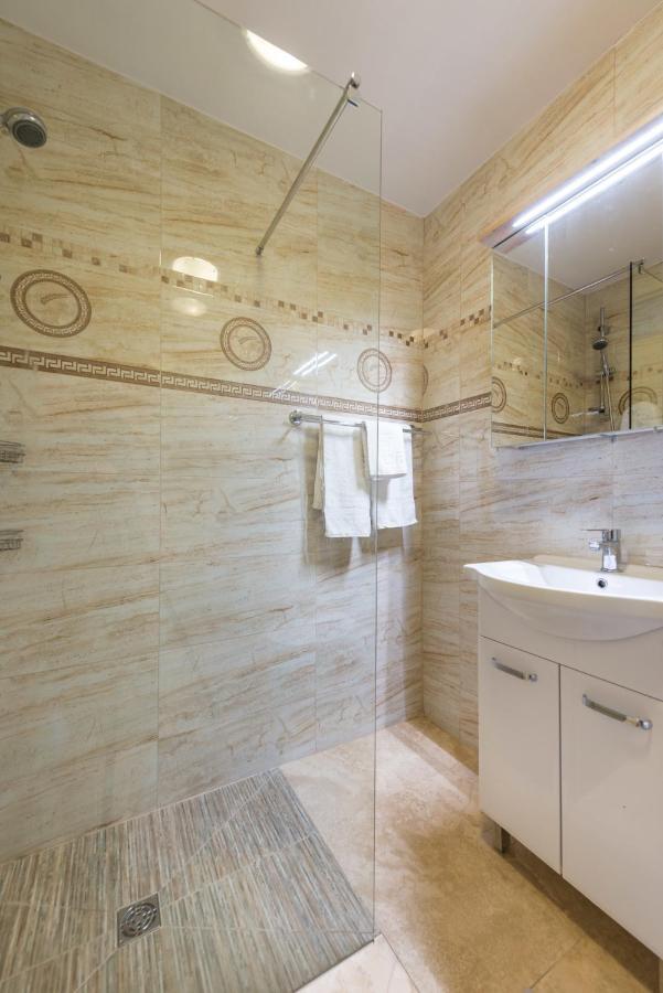 Bright And Modern 2 Bed Apartment Единбург Екстериор снимка