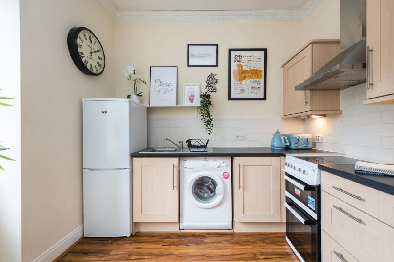 Bright And Modern 2 Bed Apartment Единбург Екстериор снимка